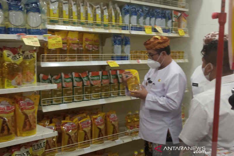 Pemkab Cirebon sanksi pelaku usaha tak turunkan harga minyak goreng