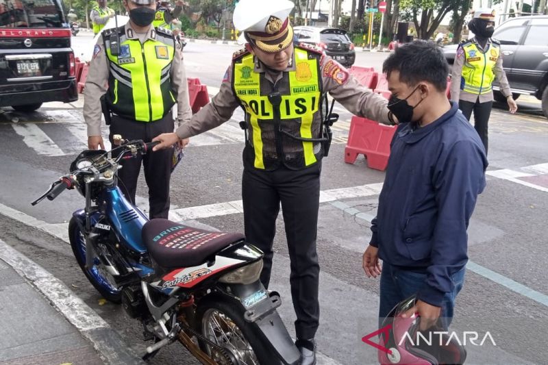 Polrestabes Bandung peringatkan kembali larangan kendaraan berknalpot bising