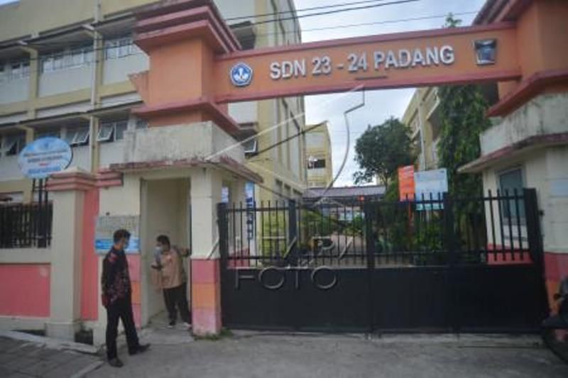 Sekolah Ditutup Karena COVID-19 Di Padang