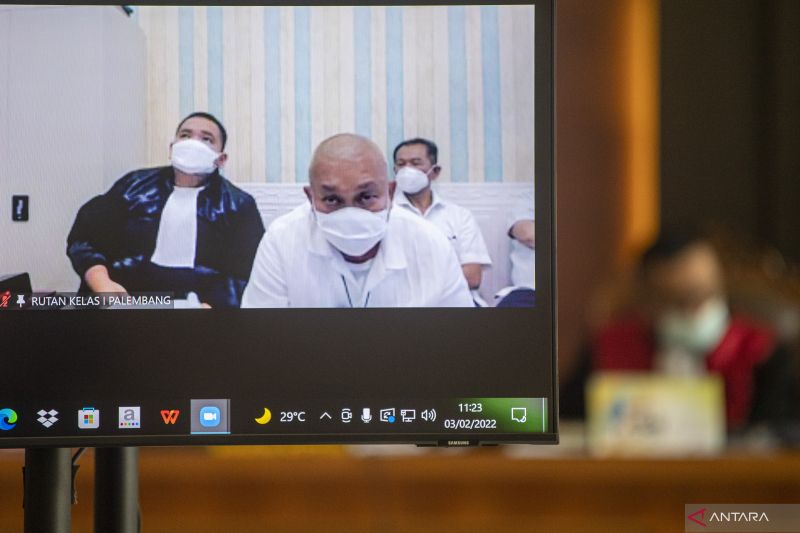 Mantan Gubernur Sumatera Selatan Alex Noerdin Jalani Sidang Dakwaan