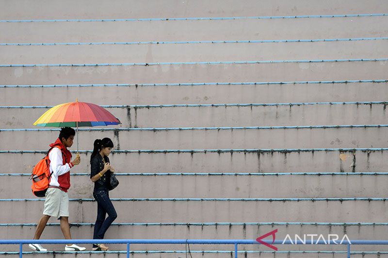 Hujan diprakirakan turun di sejumlah kota besar Indonesia