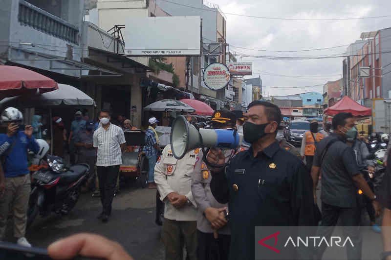 Wali Kota Cirebon sidak pasar imbau warga perketat prokes