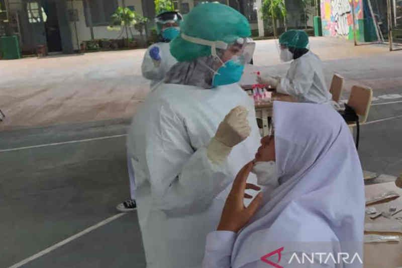 PTM sumbang 17 kasus positif COVID-19 di Kabupaten Cirebon