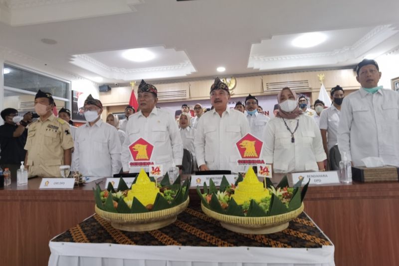 Partai Gerindra besar bersama rakyat Jawa Barat, kata Ketua DPD
