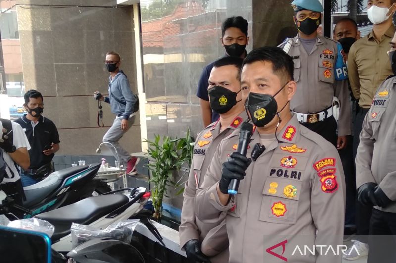 Polres Karawang tetapkan seorang wanita tersangka kasus arisan daring