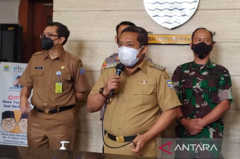 Varian Omicron, penyebab lonjakan COVID-19 di Kota Bandung