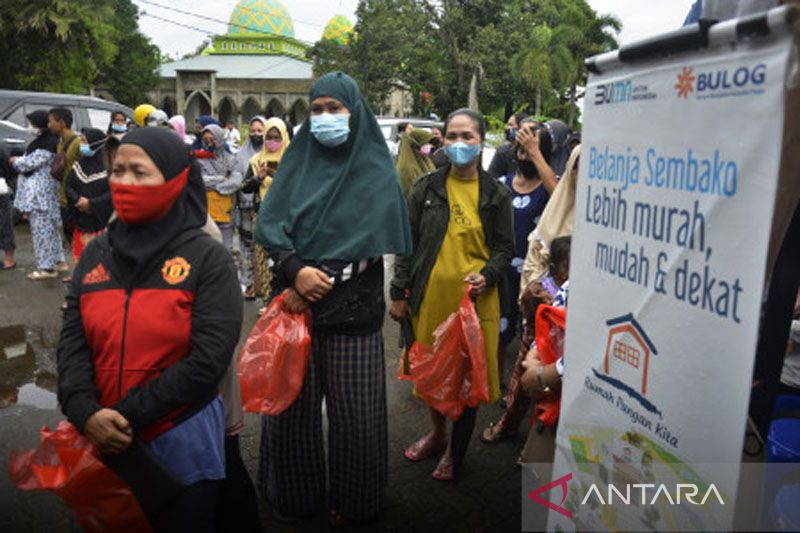 Pasar murah kebutuhan pokok