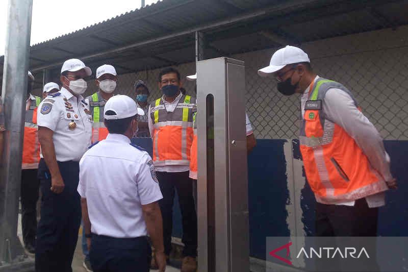 Operator Cipali operasikan alat timbang WIM tertibkan kendaraan 