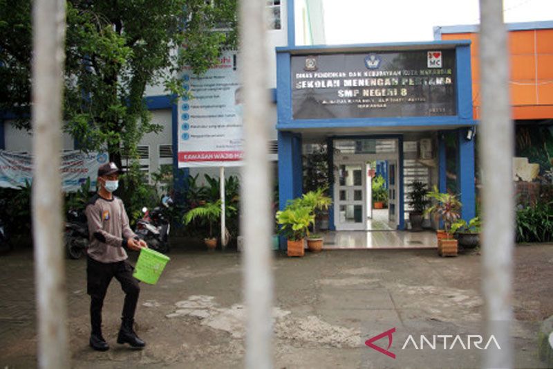 PTM dihentikan sementara imbas temuan kasus COVID-19