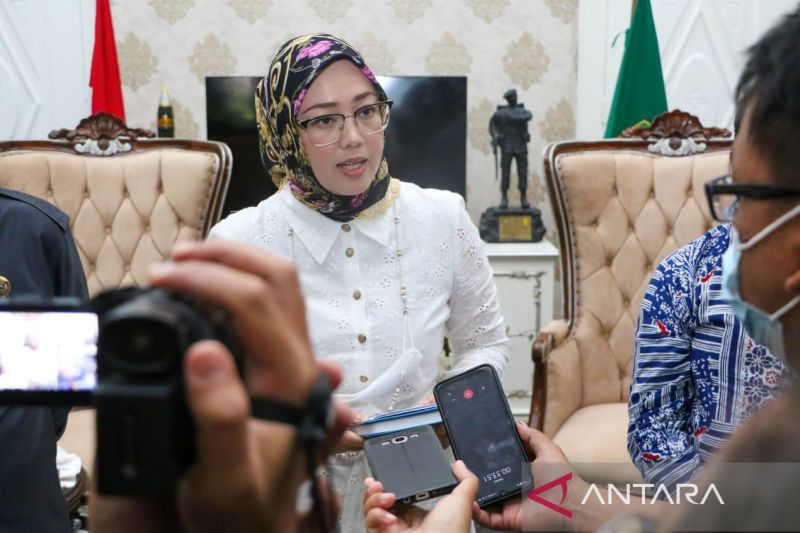Bupati Purwakarta berharap pegawai terapkan prokes ketat