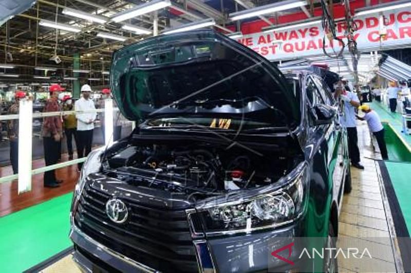 Presiden Melepas Ekspor Perdana Toyota Fortuner Ke Australia