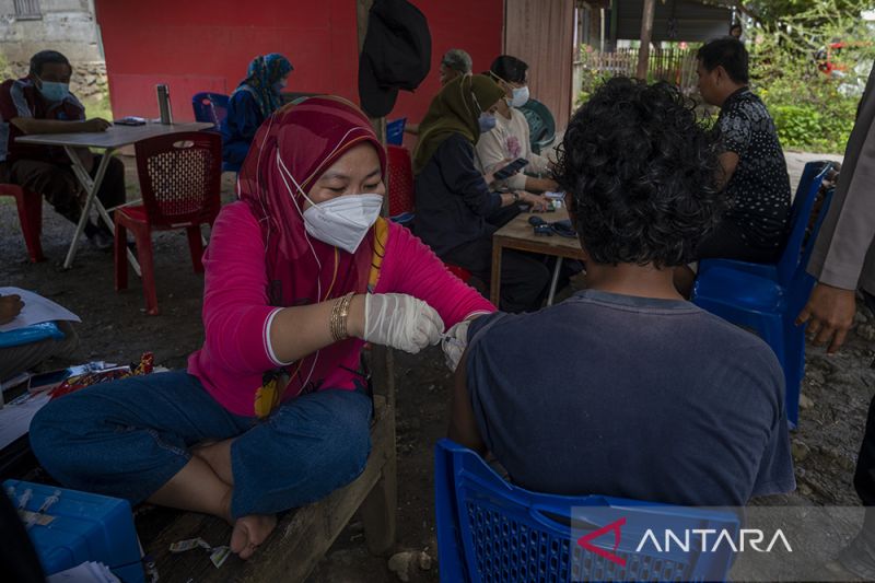 VAKSINASI DI TEMPAT BAGI PELAKU PERJALANAN