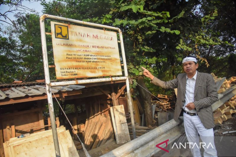 Dedi Mulyadi temukan bangunan penjual miras oplosan Purwakarta di tanah negara