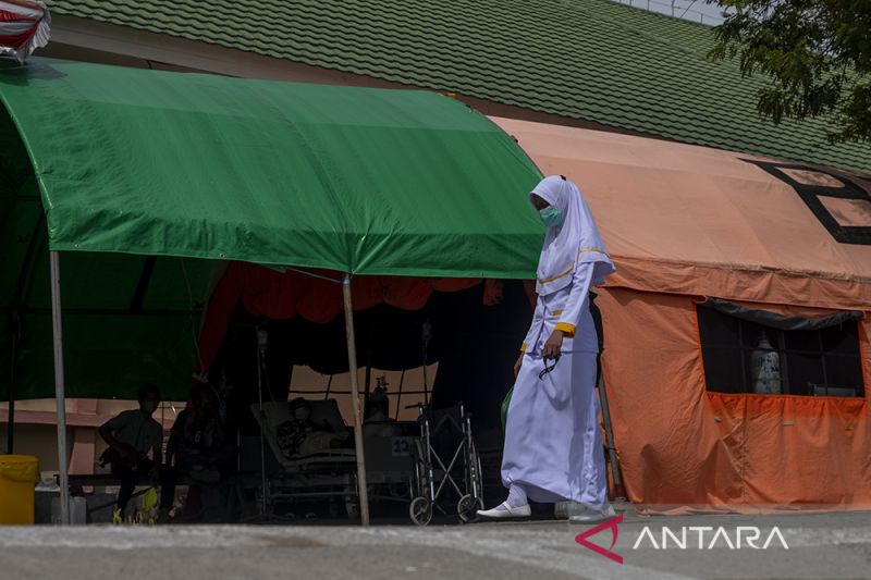 RSUD Undata Kembali Buka Tenda Darurat