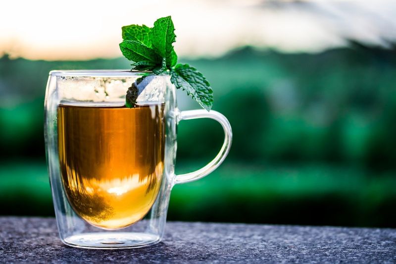 Minum teh disarankan bagi yang sensitif efek kafein