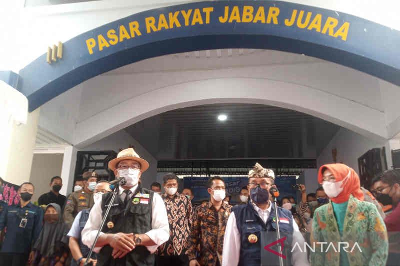 Gubernur Jabar resmikan dua pasar tradisional di Cirebon