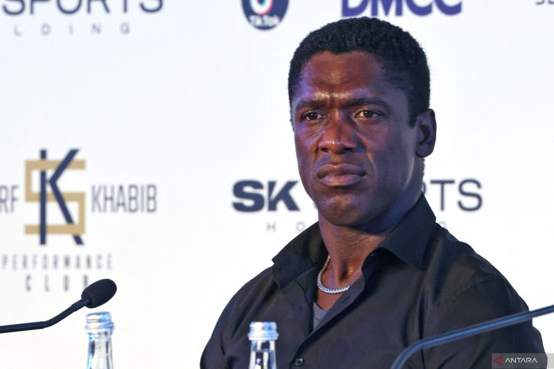 Clarence Seedorf resmi memeluk agama Islam