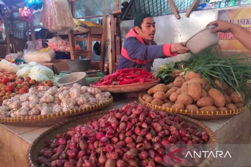 Harga cabai rawit di Cianjur terus naik dampak stok minim