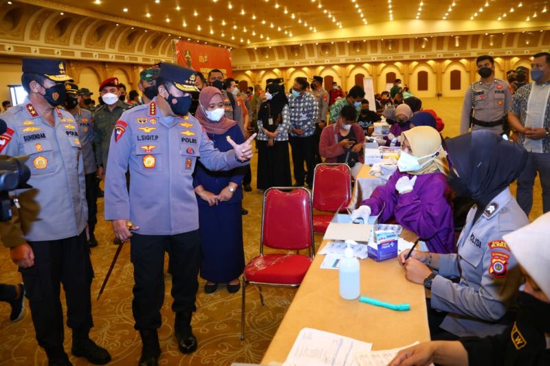 Polisi bantu percepat vaksinasi booster jelang Ramadhan