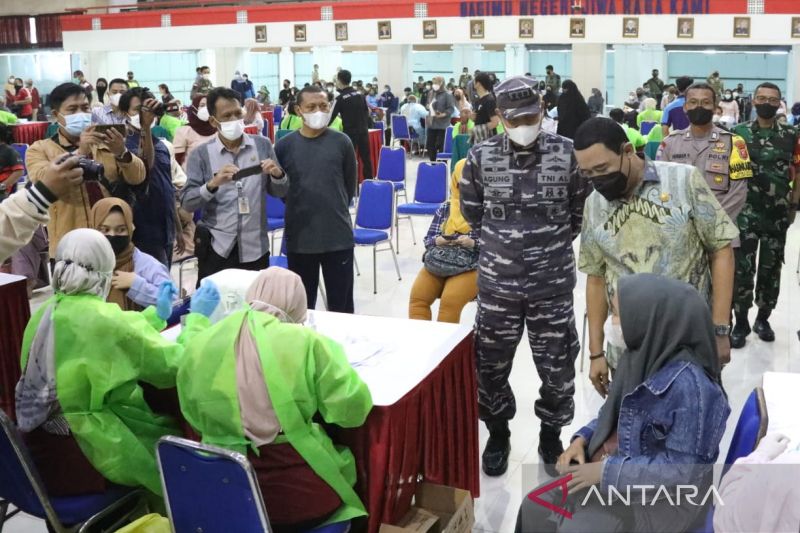 IPDN bersama TNI AL dorong percepatan vaksinasi COVID-19 dosis penguat