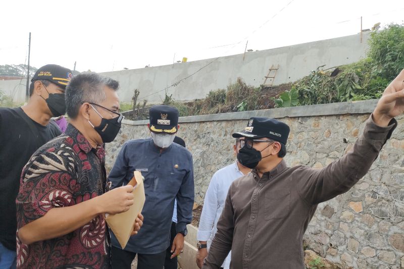 Bima Arya soroti 6 ruas jalan rusak dampak rel ganda Bogor-Sukabumi