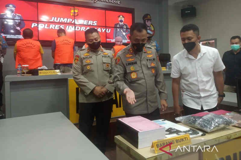 Polres Indramayu tangkap 4 tersangka korupsi dana COVID-19