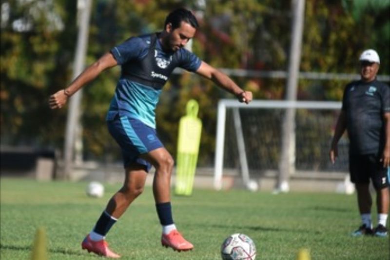 Ezra sebut pemusatan latihan Persib Bandung bakal buat tim berkembang