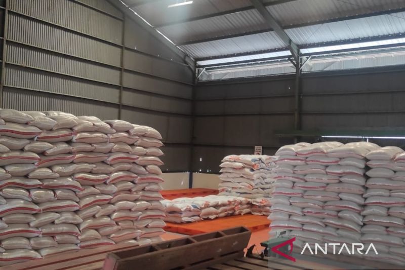 Bulog Cianjur catat stok cadangan beras capai 2.400 ton