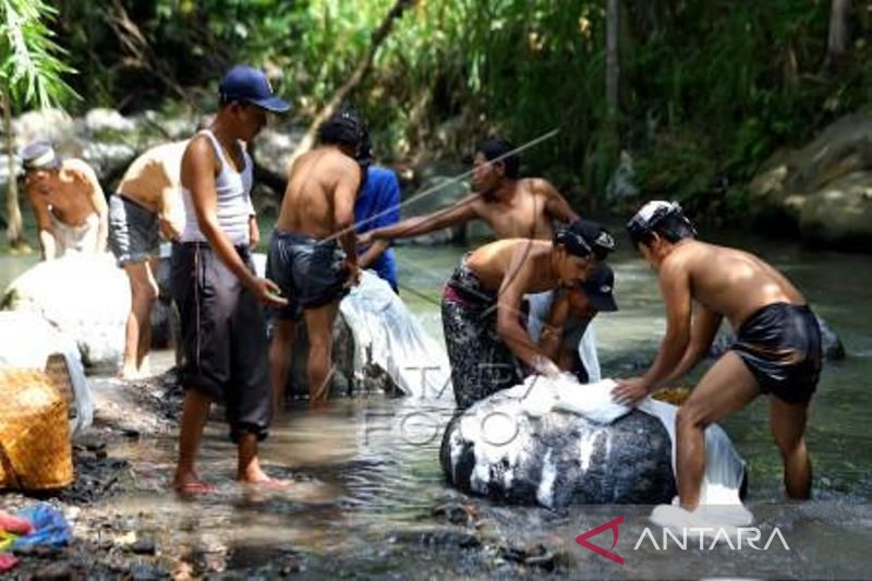 Ritual Resik Lawon Jelang Ramadhan