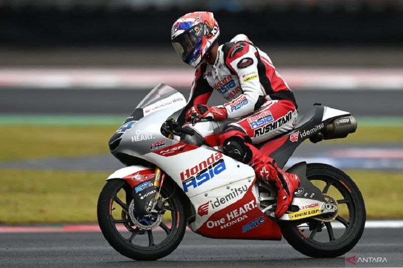 Mario Suryo Aji beraksi di Moto3 Mandalika