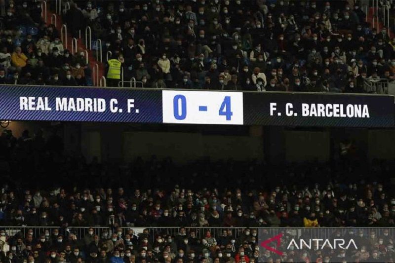 Barcelona membantai Real Madrid 4-0