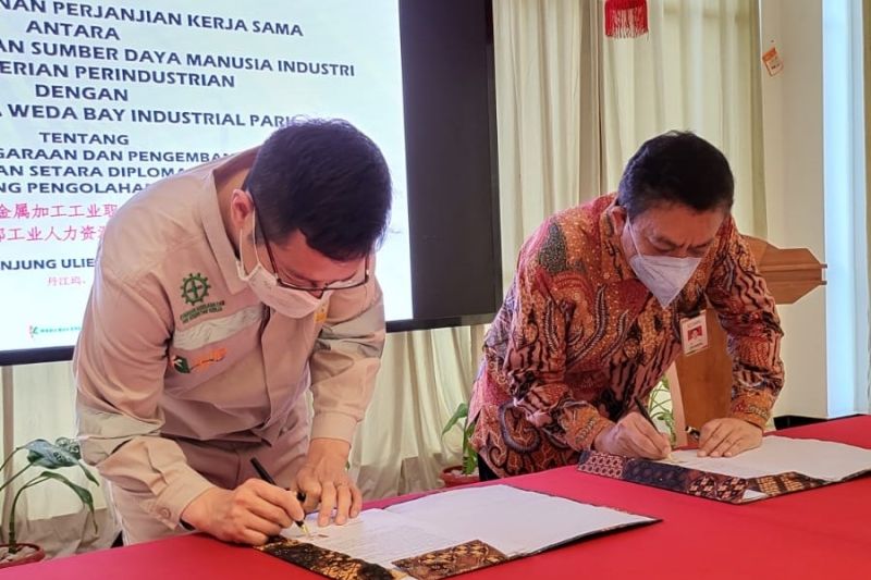 Kemenperin Cetak SDM Berkompeten Industri Pengolahan Logam - ANTARA News