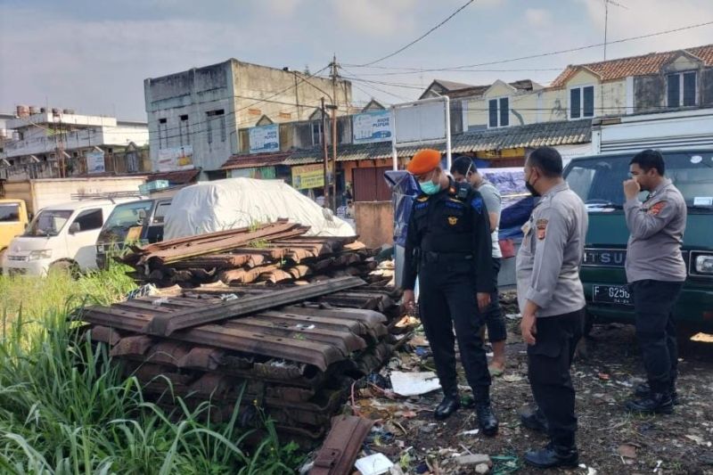 Tim KAI dan polisi selesaikan 2 kasus pencurian material rel di Sukabumi dan Bogor