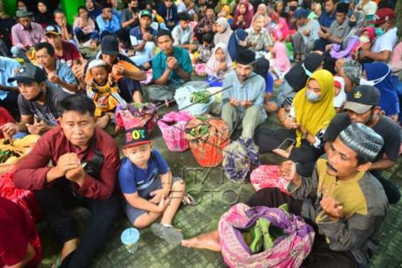 Tradisi Sewu Sempol Jelang Bulan Ramadhan Di Kudus