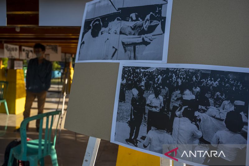 Pameran Foto Peringati Jatuhnya Pesawat Merpati di Gunung Tinombala