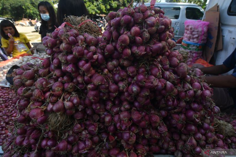 PENJUALAN BAWANG JELANG RAMADAN