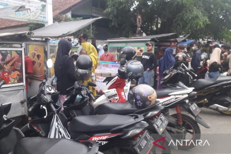 Pedagang dadakan di Cianjur dapat izin jualan selama Ramadhan