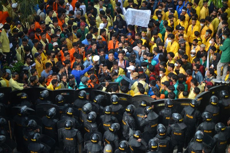 Unjuk Rasa Mahasiswa  Di Padang