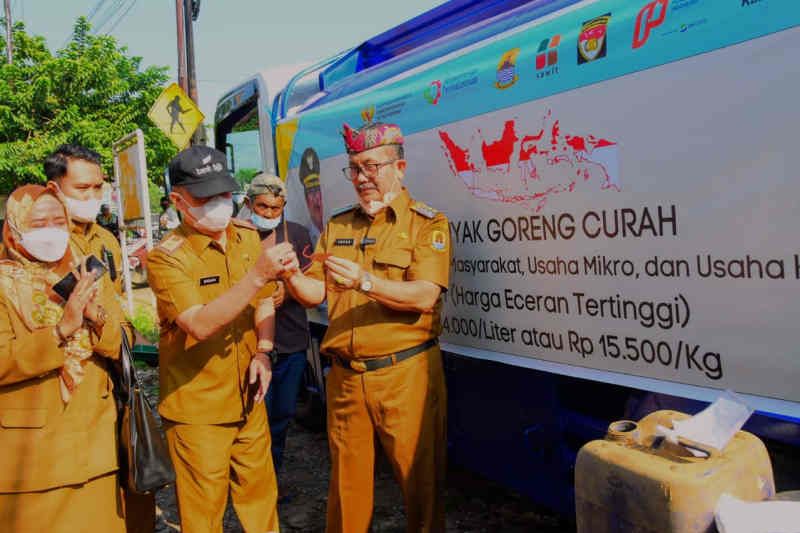 Kabupaten Cirebon gelar operasi pasar murah minyak goreng curah