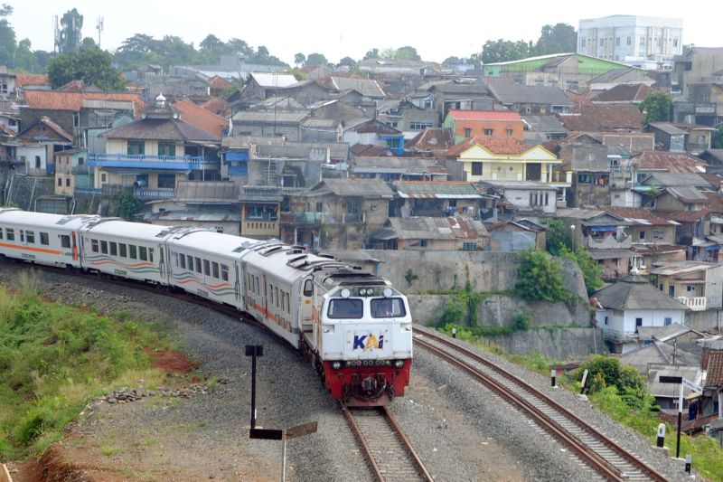 Penumpang KA Pangrango dapat naik dari Stasiun Bogor