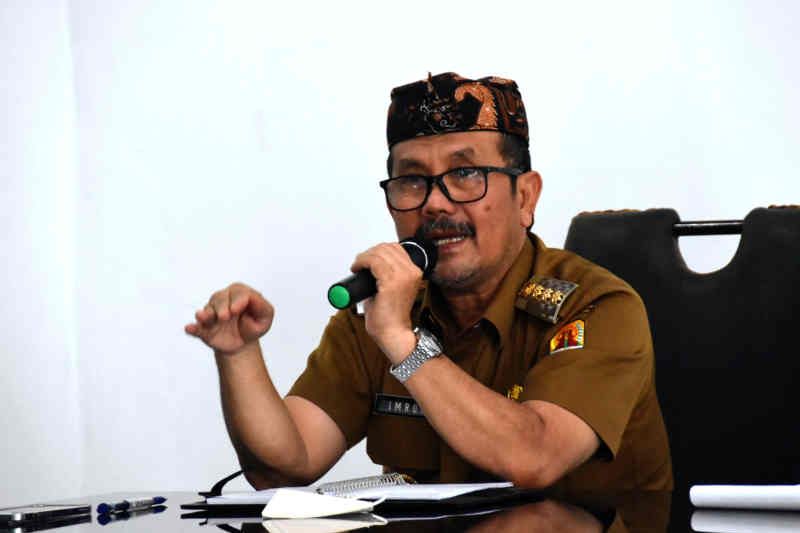 Bupati Cirebon minta petugas pastikan pemudik sudah divaksinasi COVID