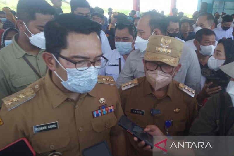 Gubernur Jawa Barat pastikan stok sembako aman