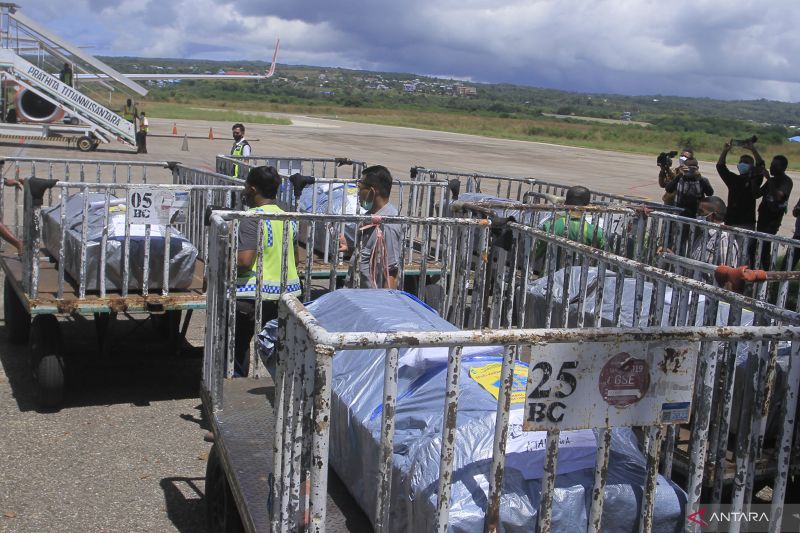 KEDATANGAN 18 JENAZAH KORBAN KECELAKAAN MAUT DI PAPUA BARAT