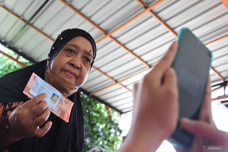 PENYALURAN BLT SEMBAKO DI KENDARI