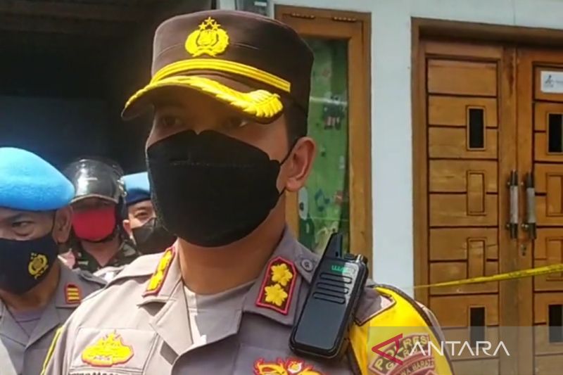 Polisi lakukan autopsi dua anak dan ibu yang tewas di Garut