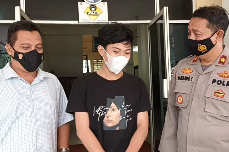Polisi tangkap terduga penyebar video hoaks ibu gorok leher anak di Cipayung