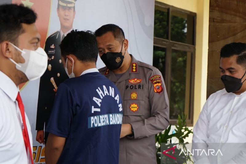 Polisi tangkap guru ngaji di Bandung karena dilaporkan cabuli sejumlah muridnya
