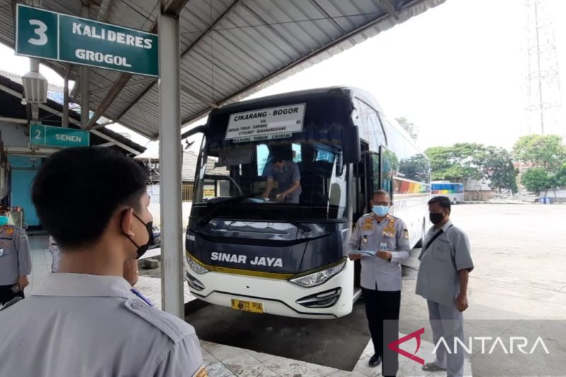 Dishub Jabar cek kelaikan armada mudik di Terminal Cikarang