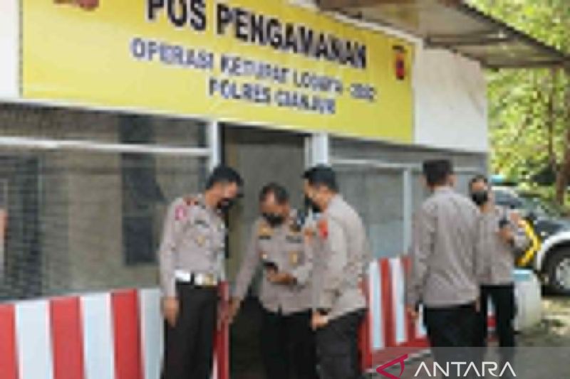 Polres Cianjur bangun 12 gerai vaksinasi di jalur mudik Lebaran