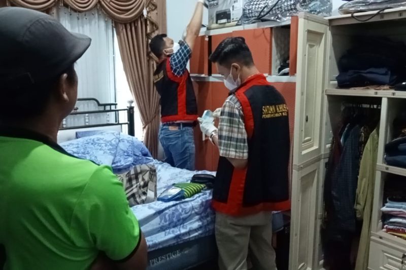 Kejati DKI geledah 3 rumah di Cianjur terkait mafia tanah milik Pertamina